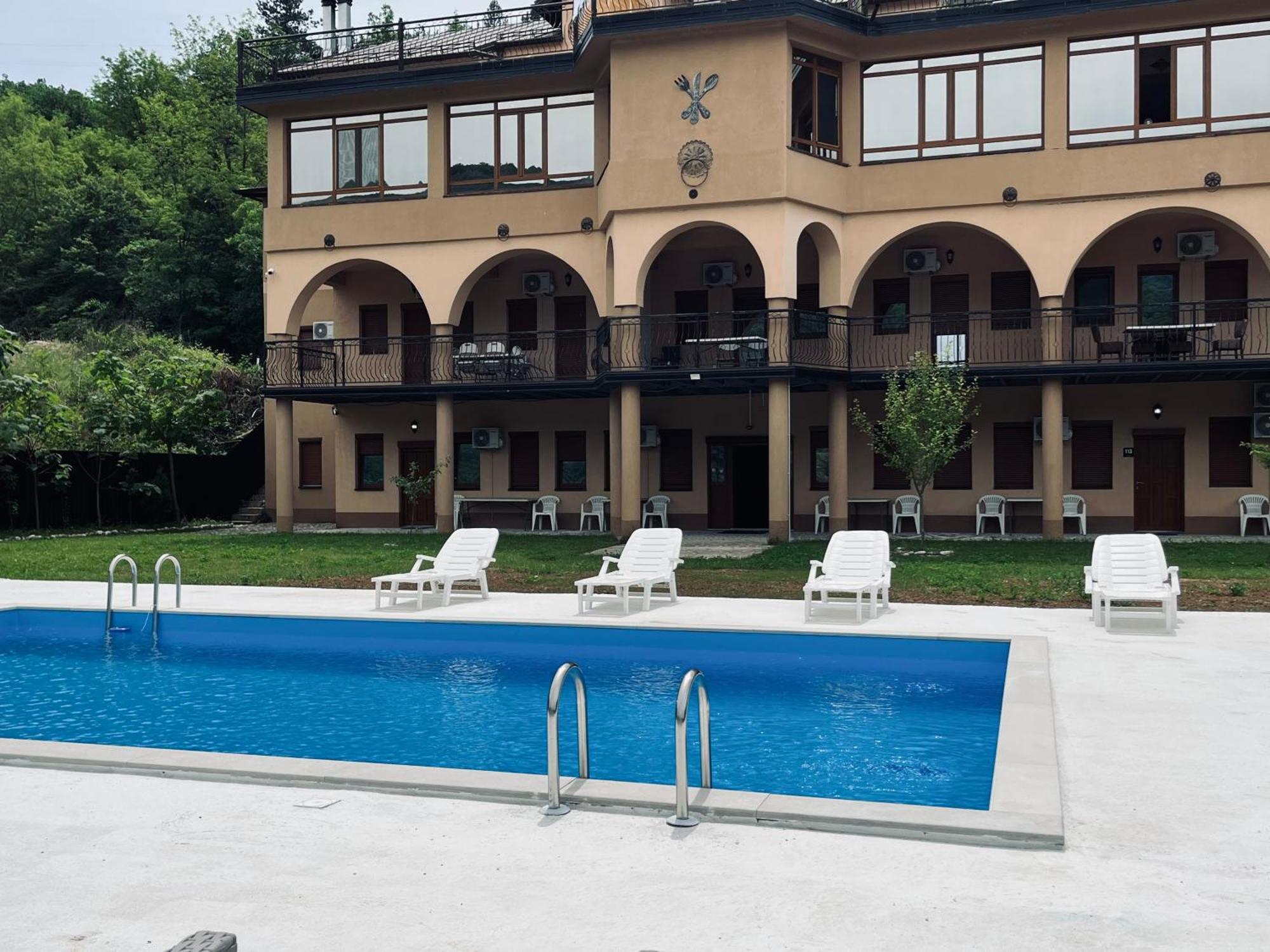 Hotel Noor Konjic Exterior foto